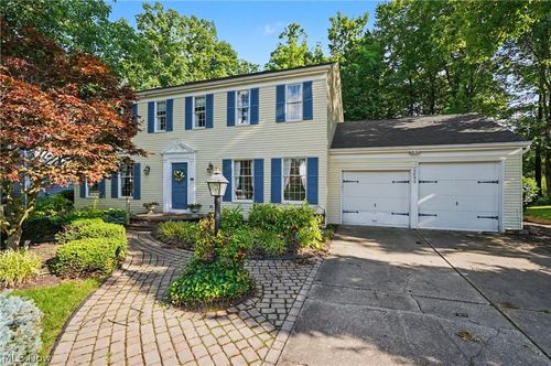 2692 Foxwood Dr, Akron, OH, 44333-2750 | Card Image
