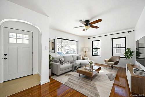 46 Fountain Pl, Poughkeepsie, NY, 12603-2727 | Card Image