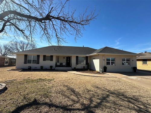 108 N Phillips St, Okeene, OK, 73763-9108 | Card Image