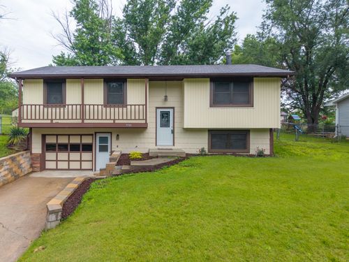 5581 N Maple Ct, COLUMBIA, MO, 65202-9699 | Card Image
