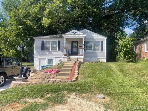 2231 Wallis Ave, Overland, MO, 63114-3526 | Card Image