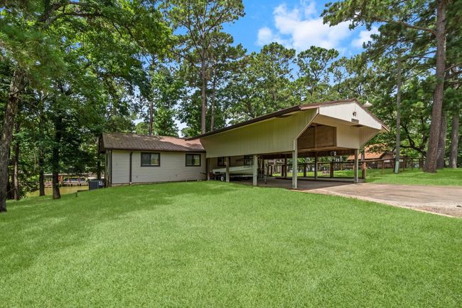 31 N Lakeview Dr, House other with 4 bedrooms, 2 bathrooms and 2 parking in Pointblank TX | Image 41