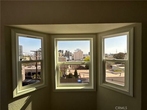 6326 Franklin Ave, Hollywood, CA, 90028-5086 | Card Image