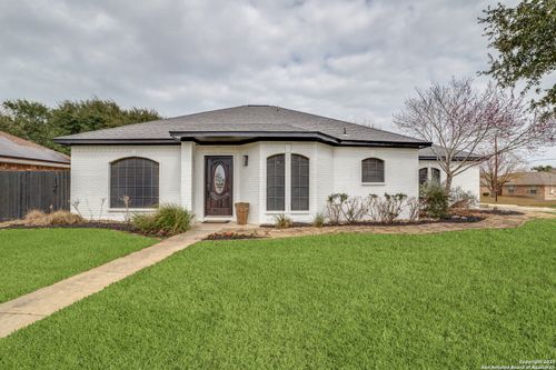 101 Windcrest, Floresville, TX, 78114-1614 | Card Image