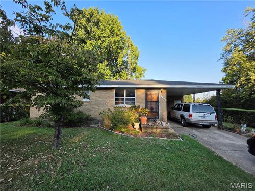224 Marion Avenue, Sikeston, MO, 63801 | Card Image