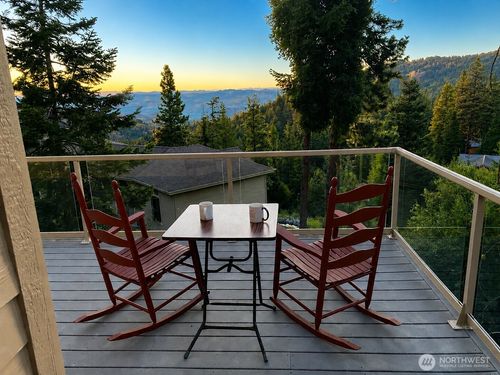 6760 Forest Ridge Dr, Wenatchee, WA, 98801-8804 | Card Image