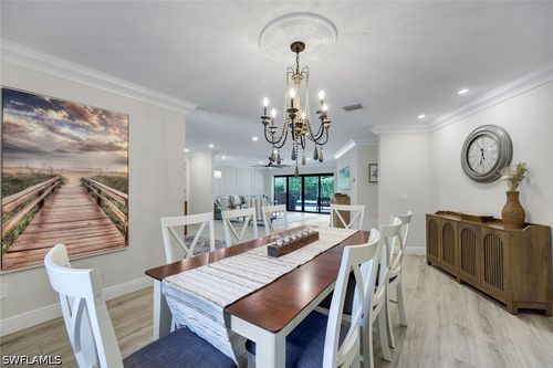 517 Parkwood Ln, NAPLES, FL, 34103-8534 | Card Image