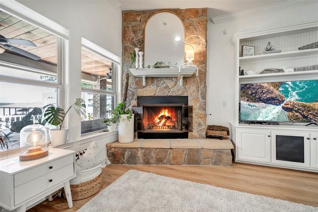 111 Venice Way, House other with 3 bedrooms, 2 bathrooms and 2 parking in Huntsville TX | Image 13