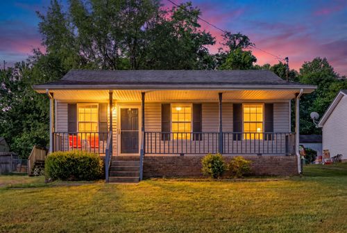 356 Erie Dr, Clarksville, TN, 37040-6689 | Card Image