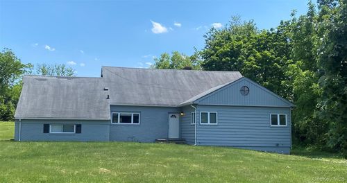 27 Martin Ct, Great Neck, NY, 11024-1619 | Card Image