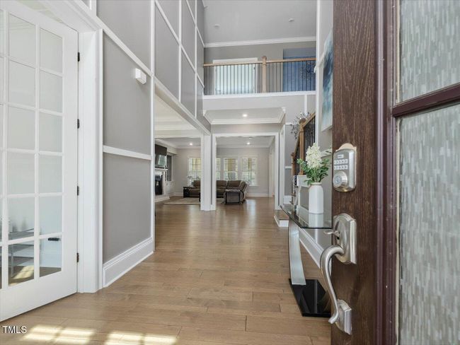 008-Foyer | Image 7