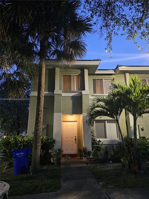 d-126 Hidden Court Rd, Hollywood, FL, 33023-7468 | Card Image