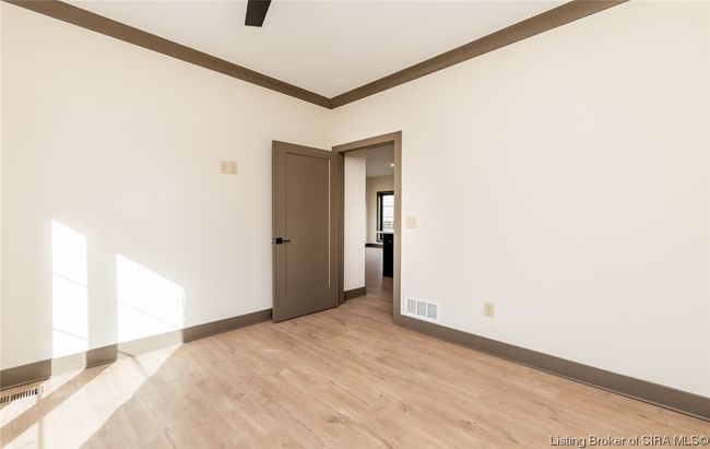 5560 Old Vincennes Rd, Home with 4 bedrooms, 4 bathrooms and null parking in Floyds Knobs IN | Image 66