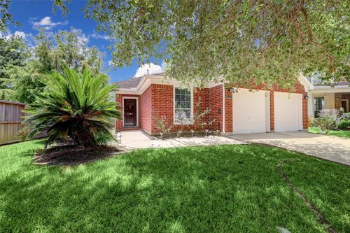 2116 Breezeway Lane, Pearland, TX, 77584 | Card Image