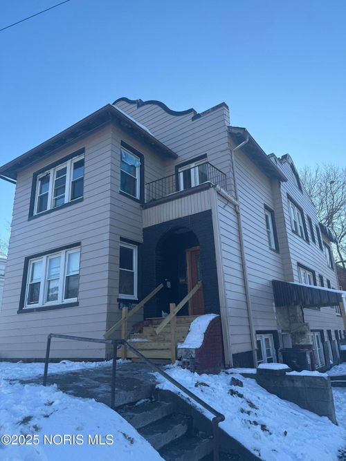 3247 Cherry St, Toledo, OH, 43608-1726 | Card Image