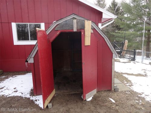 3101 Sands Ct, Milford, MI, 48380-3457 | Card Image