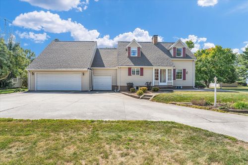 208 W Diller St, Broadlands, IL, 61816-9007 | Card Image