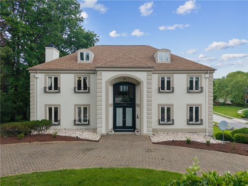 180 Springmeadow Dr, Upper St. Clair, PA, 15241-2155 | Card Image