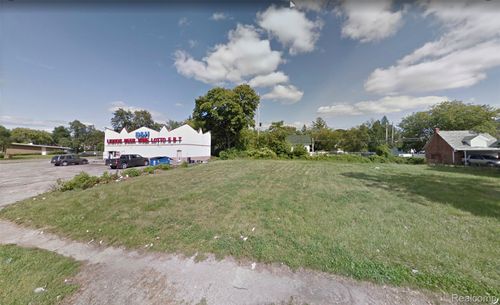 2134 Martin Luther King Avenue, Flint, MI, 48503 | Card Image