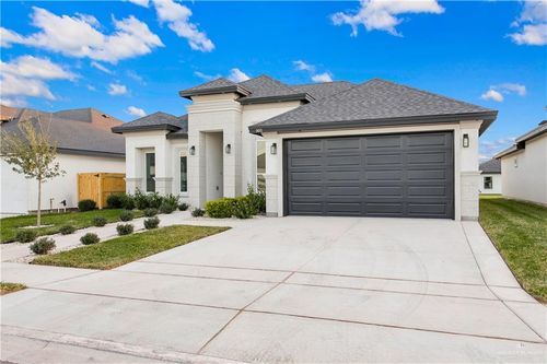 905 Magnolia St, Mission, TX, 78573-2851 | Card Image