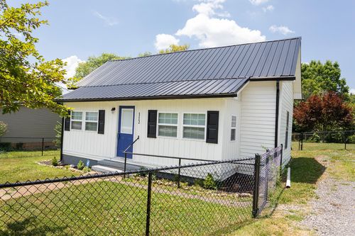 112 S Main St, Calhoun, TN, 37309-5240 | Card Image