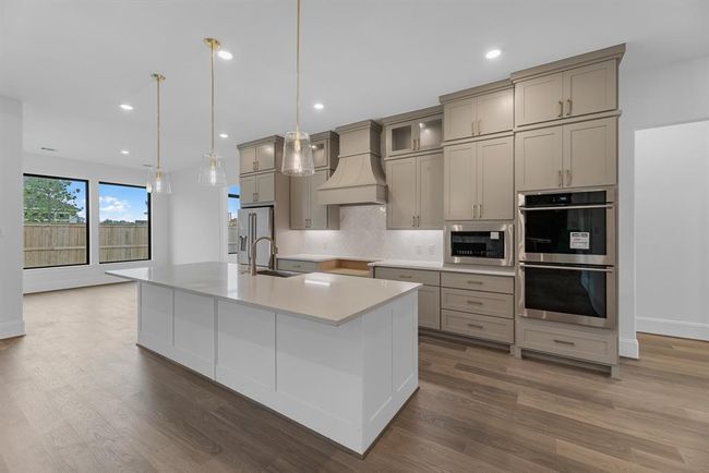 7718 Red Damsel Pl, House other with 4 bedrooms, 4 bathrooms and 3 parking in Fulshear TX | Image 5