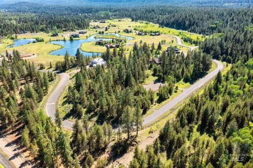 110 Fawnlilly Dr, McCall, ID, 83638 | Card Image