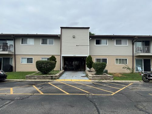 apt-108-850 E Old Willow Rd, Prospect Heights, IL, 60070-2118 | Card Image