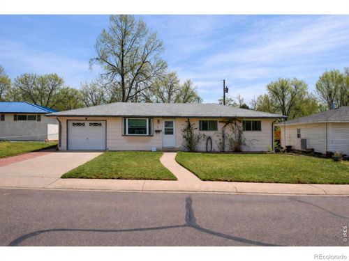 8 Elizabeth Ct, Longmont, CO, 80501-5820 | Card Image