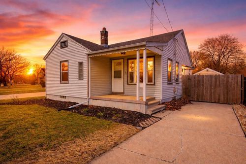 1910 Washington Road, Kenosha, WI, 53140 | Card Image