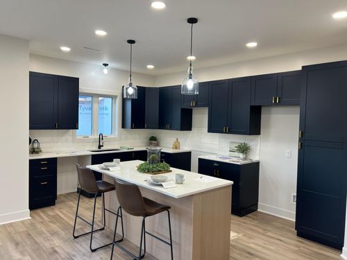 290 7th Ave Se, Plainview, MN, 55964-1565 | Card Image