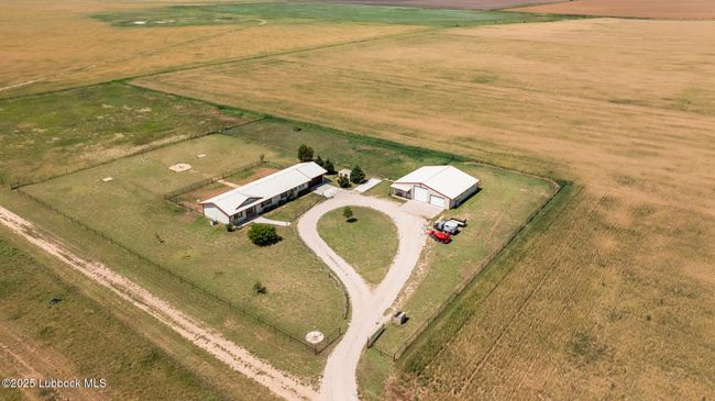 2647 N Highway 788, House other with 3 bedrooms, 2 bathrooms and null parking in Plainview TX | Image 4