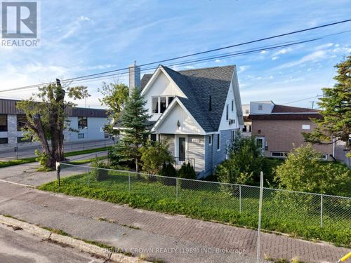 900 Prince St, Hearst, ON, P0L1N0 | Card Image