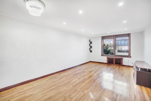 apt-5e-141 84th Rd, Jamaica, NY, 11435-1929 | Card Image