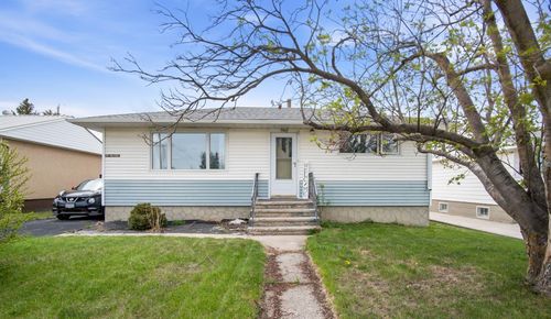 5417 50 Street, Olds, AB, T4H1J1 | Card Image
