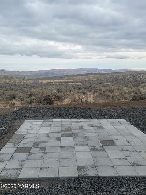 16-1796 Naches Wenas Rd, Selah, WA, 98942-1403 | Card Image