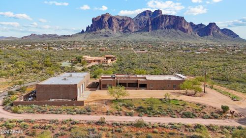 3285 N Mountain View Rd, Apache Junction, AZ, 85119-1325 | Card Image