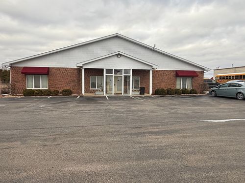 ste-a-2431 Bethany Rd, Sycamore, IL, 60178-3136 | Card Image