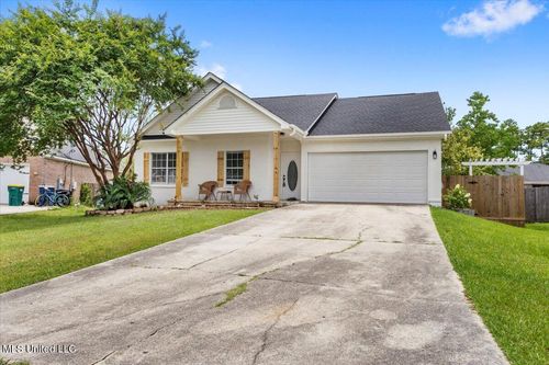 14789 Nassau Dr, Biloxi, MS, 39532-5749 | Card Image