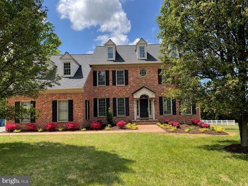 3454 Virginia Oaks Dr, Oakton, VA, 22124-2428 | Card Image
