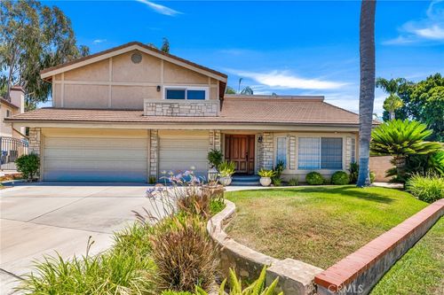 17262 Chase St, Northridge, CA, 91325-4067 | Card Image