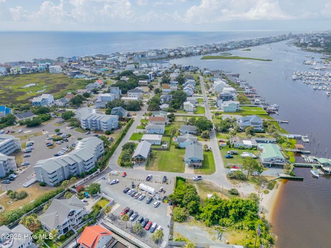 APT-203B - 400 Virginia Ave, Condo with 2 bedrooms, 2 bathrooms and null parking in Carolina Beach NC | Image 30