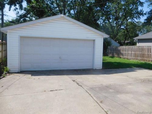 1591 Harvard Rd, Berkley, MI, 48072-1953 | Card Image