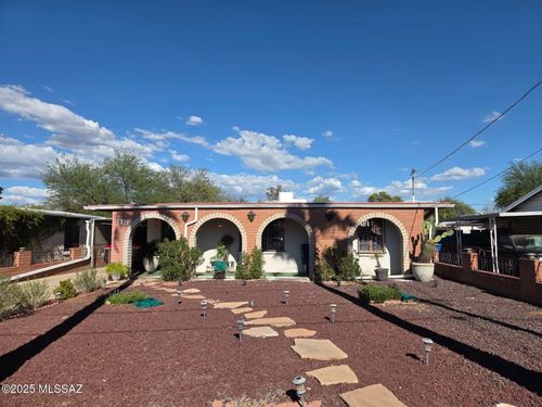 812 N Desert Ave, Tucson, AZ, 85711-1143 | Card Image