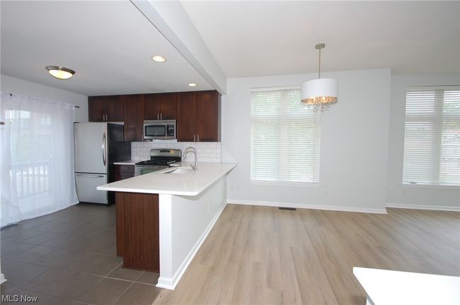 A7302 - 7302 Battery Park Blvd, Condo with 2 bedrooms, 2 bathrooms and null parking in Cleveland OH | Image 5
