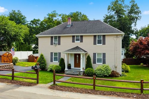 1 Oak St, Tewksbury, MA, 01876-4323 | Card Image