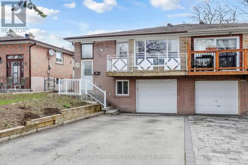 225 Pineway Blvd, Toronto, ON, M2H1B5 | Card Image