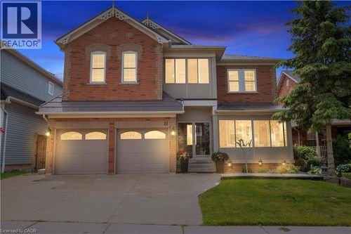 11 Downey Dr, Whitby, ON, L1M1J3 | Card Image