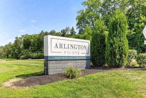 f-2562 Scioto View Ln, Columbus, OH, 43221-3679 | Card Image