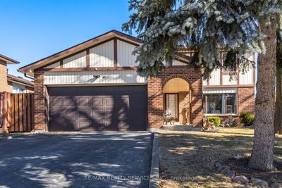 4 Massey St, House other with 4 bedrooms, 3 bathrooms and 6 parking in Brampton ON | Image 1